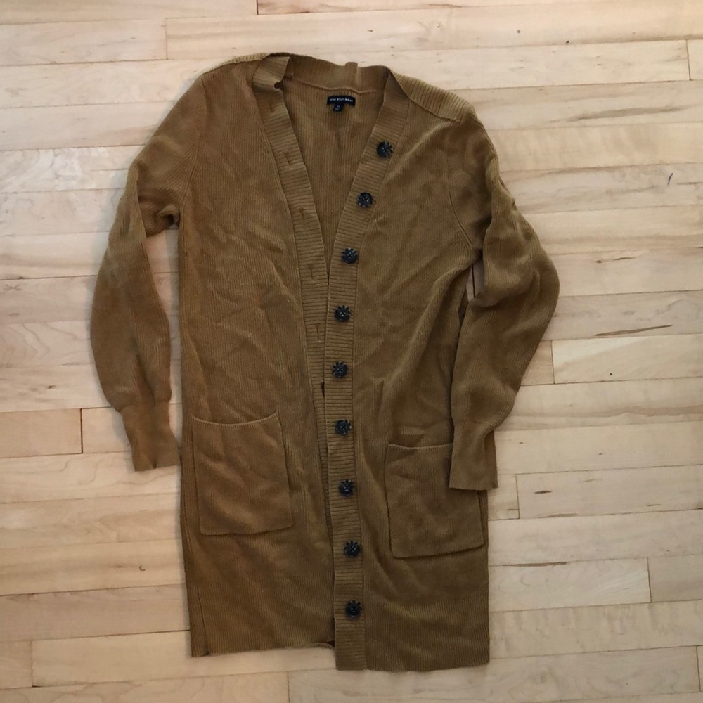 Light brown cardigan with tortoise shell buttons